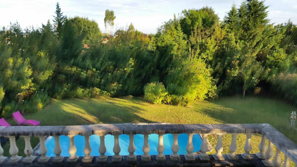 Chambres D'Hotes Les Marronniers Bordeaux Ruang foto